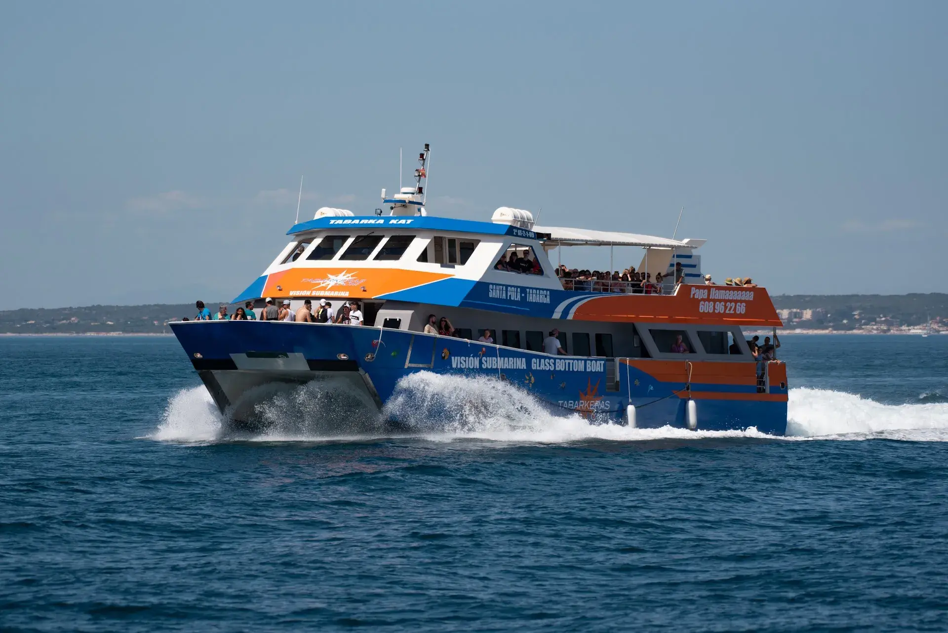 tabarkera-de-tabarkeras-llegando-a-tabarca